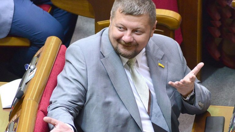 Общо 5 души са пострадали при експлозията на автомобил