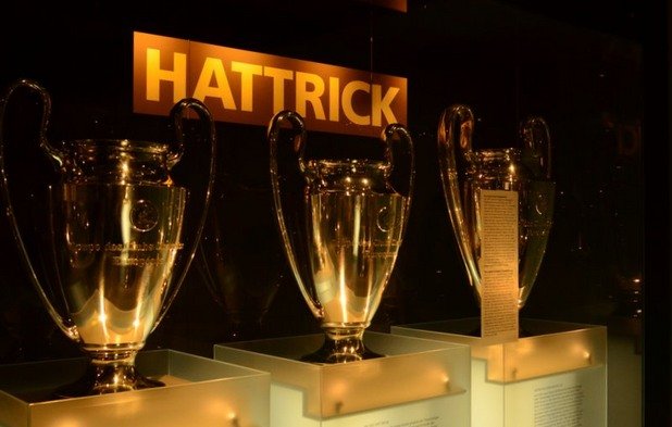 Хеттрик - така е наречено това кътче в музея на Байерн. Това са трите поредни купи на клуба от 70-те.