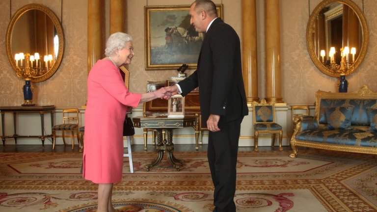 Румен Радев покани кралица Елизабет II в България