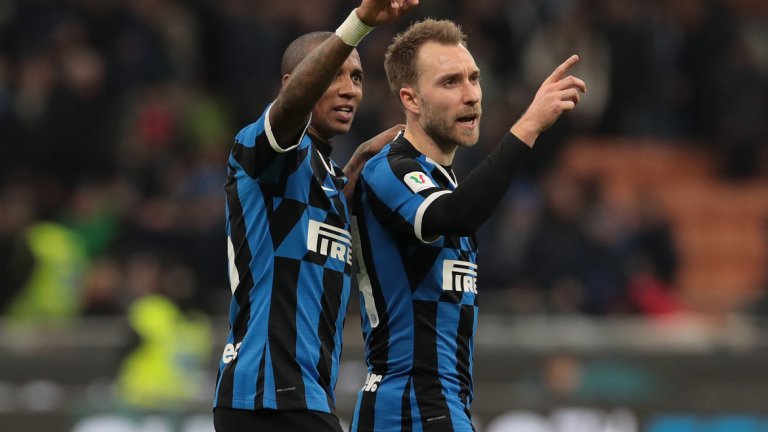 Ериксен и Ашли Йънг поздравяват феновете на новия си отбор след победата