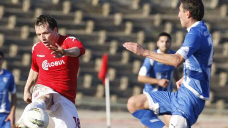 Борис Галчев отбеляза първия гол за "червените"
