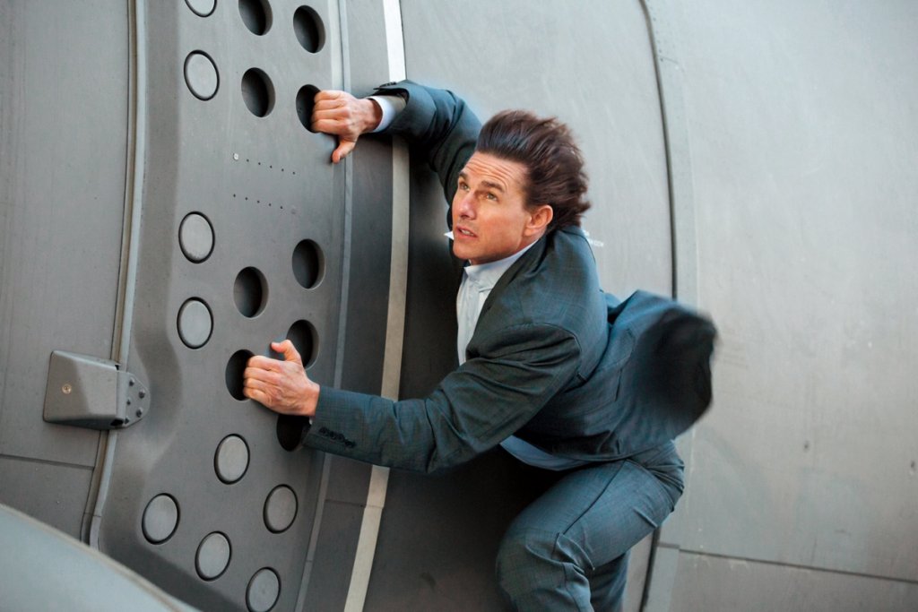"Мисията: невъзможна 7" (Mission: Impossible 7)
Премиера: 4 ноември
Затаили сме дъх за сигурната порция зрелищни каскади във филма, който накара Том Круз да крещи на снимачната площадка. Той отново е в ролята на агентът Итън Хънт и отново ще трябва да спасява света. Детайлите за момента не са ясни, но с оглед на високото ниво на екшън, което държат последните няколко филма от поредицата, този със сигурност ще е в същия дух.