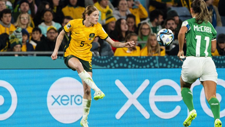 Победа и за Австралия на старта на женския мондиал
