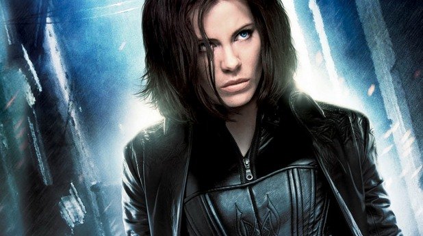 Селена, изиграна от Кейт Бекинсейл, е красавицата от "Подземен свят" (Underworld), която превзе вампирската кино вселена със щурм през 2003-та