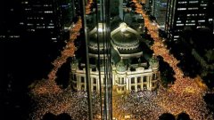 Стотици хиляди протестират в Бразилия