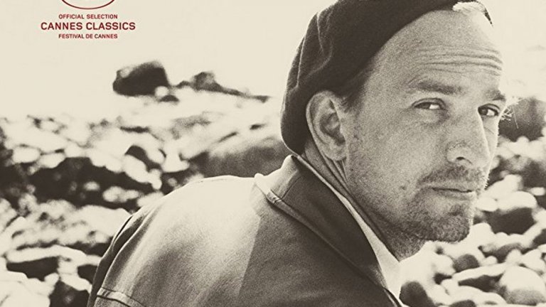 7. Bergman — A Year in a Life
Документалният портрет на режисьора Ингмар Бергман е един от най-искрените портрети на кинотворец, който ще видите някога. Филмът разглежда целия живот и кариера на Бергман, но се фокусира върху годината 1957-а, когато той за пръв път се изкачва на върха. Режисьорът Джейн Магнюсън разказва за това как Бергман е създал един балон от алтернативна реалност, в който е живеел: невротична приказка, която никога не е трябвало да свършва. "A Year in a Life" улавя гения на режисьора и духа на историите, които е имал нужда да разкаже.
