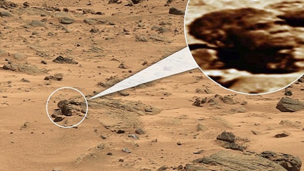 Barack Obama's head Statue found on MARS