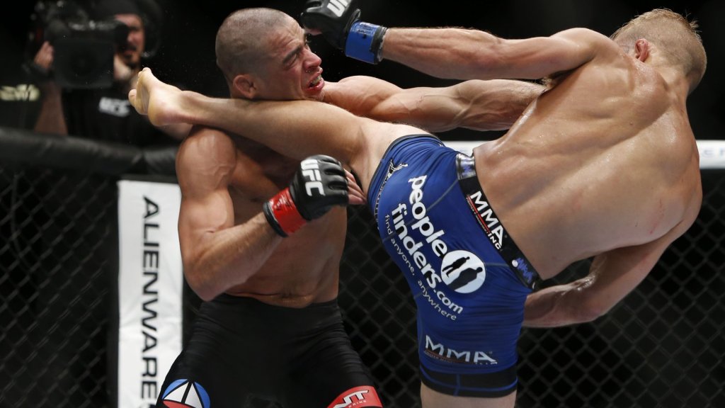 078_TJ_Dillashaw_vs_Renan_Barao.0