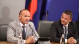 Според енергийния министър Росен Христов ситуацията е такава, че е "неизбежно да не се преговаря с "Газпром експорт" за възобновяване на доставките на газ по текущия договор"