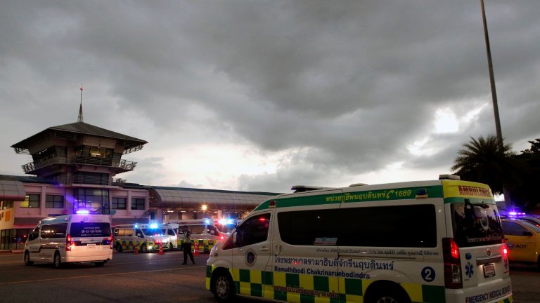 Няколко от пътниците в полета от Лондон до Сингапур имат по-сериозни травми.