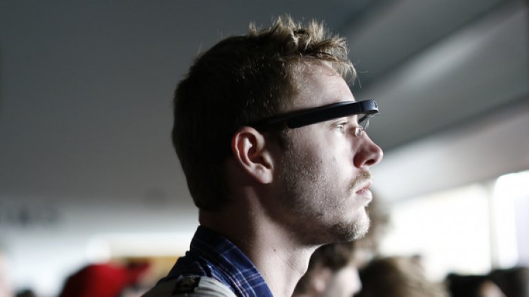 Google Glass е като една кола с камери за всеки от хилядите  хора, които ще използват устройството 