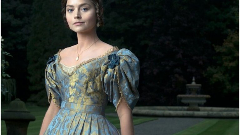 Victoria
Британската продукция за ранните години на кралица Виктория – от нейното тийнейджърство до златните й години до женитбата й с принц Албърт. 
Младата актриса Джена Колман играе Виктория, а компания й правят някои от младите надежди на британското кино и театър. 
Както знаем Островът има специално виждане към правенето на телевизия, което пък я прави по-специална за нас и е още една от причините да очакваме Victoria, близо след месец, на малкия екран.