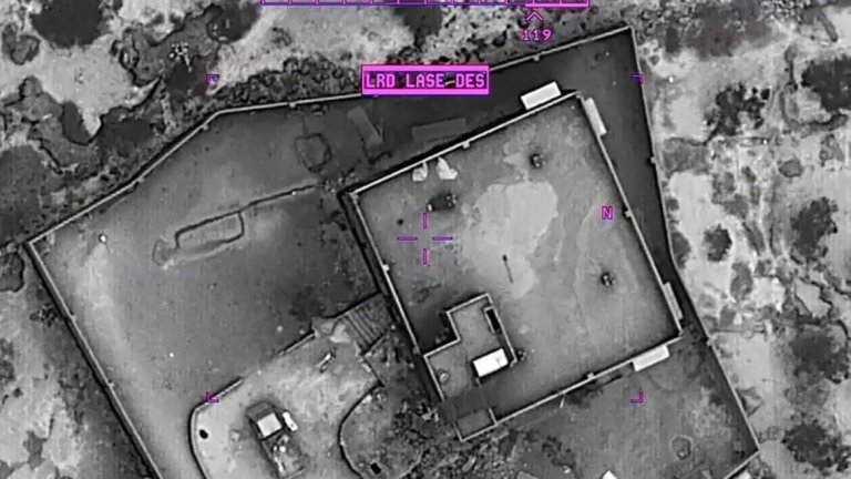 На кадрите се виждат въздушните удари, взривили къщата, в която се е криел лидерът на "Ислямска държава"