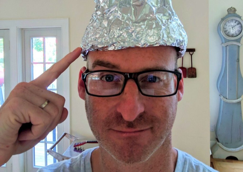 Manwithtinfoilhat-1108x787