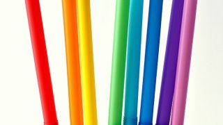 682px-Eight_drinking_straws_(4273846588)