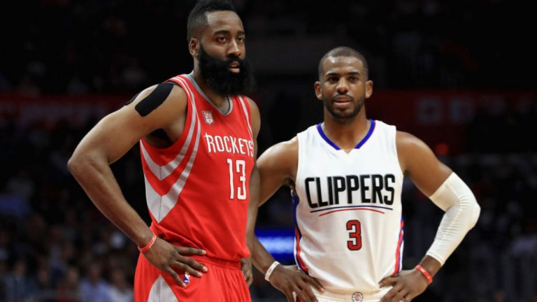 Крис Пол в Хюстън Рокетс
Клипърс го изтъргува в Хюстън срещу гардовете Патрик Бевърли и Лу Уилямс, нападателите Сам Декър и Монтрезъл Харъл, още трима други играчи, избор е драфта през 2018-а, както и пари в брой. След като стана ясно, че Клипърс ще го кара пестеливо този сезон, Крис Пол реши да обедини сили с Джеймс Хардън. Той дори се опита да притисне ръководството на отбора да привлече Кармело Антъни, но това не се получи. Сега въпросът е колко добре ще се получи взаимодействието между него и Хардън, защото от него зависи успеха на тима в Западната конференция.