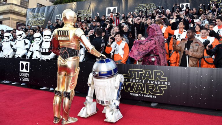 По червения килим минаха дори C-3PO и R2D2