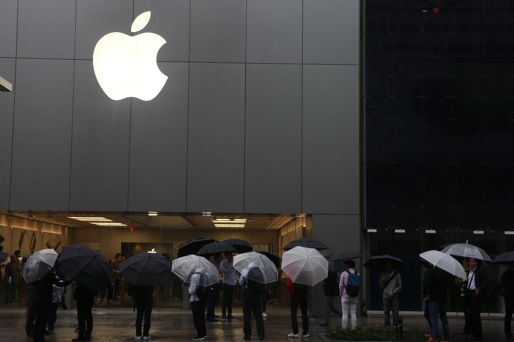 iPhone 6S  



Новият айфон е най-търсената технология през годината.