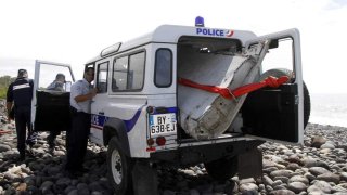 MH370 search: Debris found on Reunion being sent to France