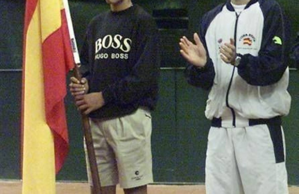 Рафаел Надал по време на "Купа Дейвис" през 2000 г.