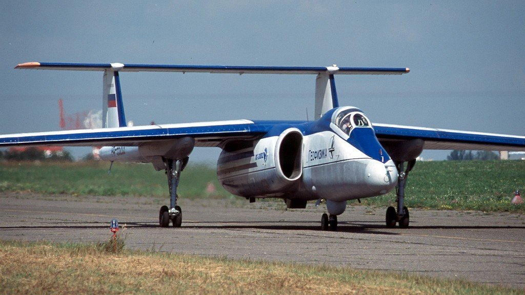 Myasishchev_M-55_Geophysica,_MAKS_2001