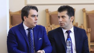Новият политически проект на Кирил Петков и Асен Василев е факт, но покрай него има твърде много неизвестни