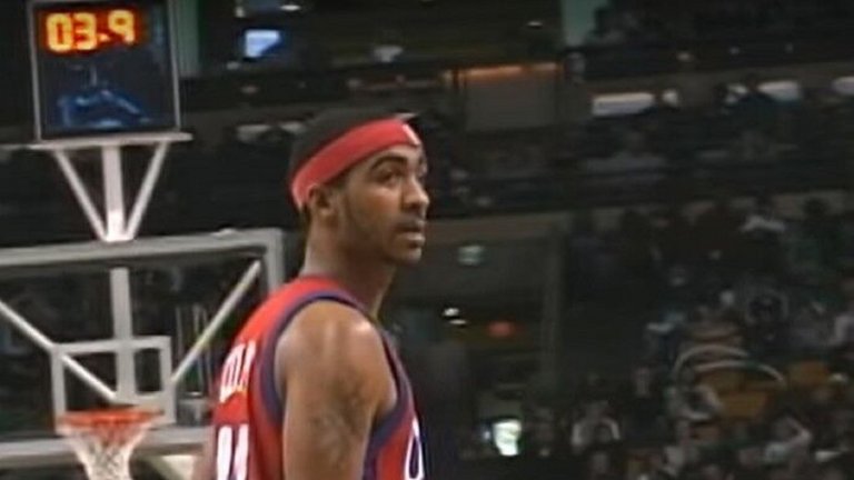 3,9 секунди в рая: Баскетболистът с най-кратката кариера в НБА и наркотичните му проблеми със закона
