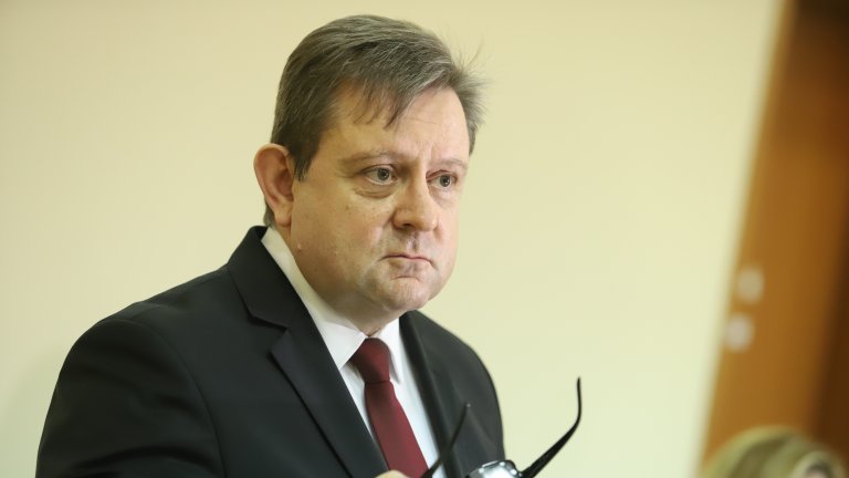 До идеята се стигнало след разговори с премиера Кирил Петков и здравния министър Асена Сербезова