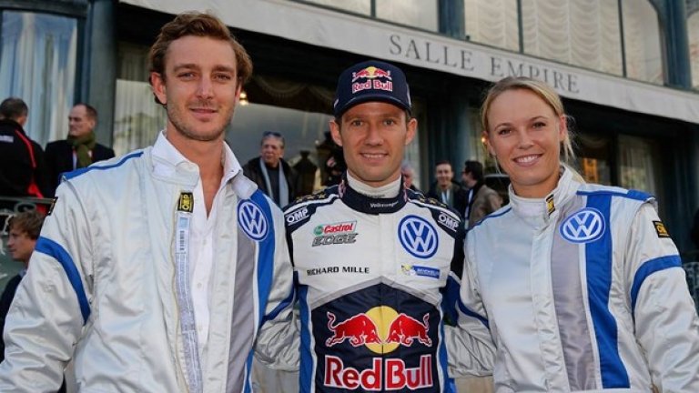 Ожие в изцяло звездна компания