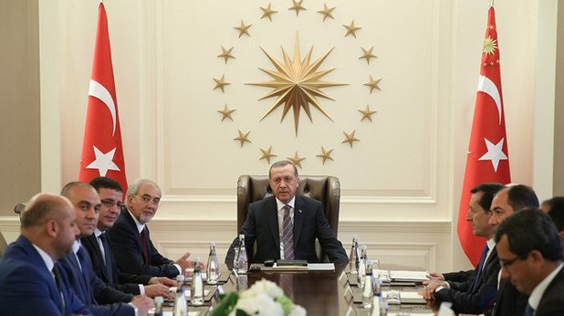 На срещата с турския президент, освен председателя на ДПС Лютфи Местан са присъствали  заместник-председателят на партията Рушен Риза и кандидатите за депутати Хюсеин Хафъзов и Шабанали Ахмед