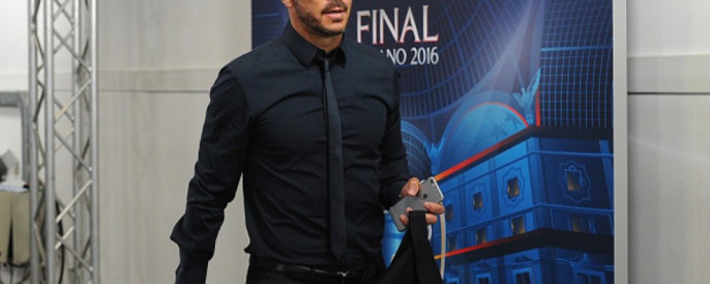 Полузащитник: Диего Симеоне (Атлетико Мадрид)
Един от най-колоритните треньори в класацията. Заставайки начело на Атлетико наруши двуполюсния модел в Примера, стигна два пъти финал в Шампионската лига, но и двата загуби от градския противник Реал. Вече на 46, Симеоне продължава да впечатлява край страничната линия, а неговите „дюшекчии“ ще трябва да се изправят срещу Байерн Мюнхен, ПСВ и Ростов в група D на Шампионската лига.