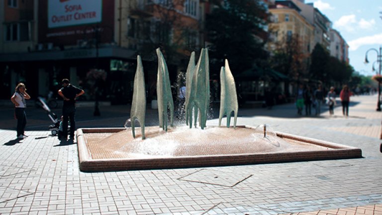Опция "демонтаж" за фонтана на "Витошка"
