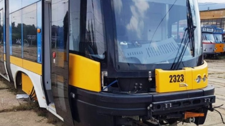 Според гражданската организация от 25 закупени трамвая с тази марка само 19 излизат ежедневно