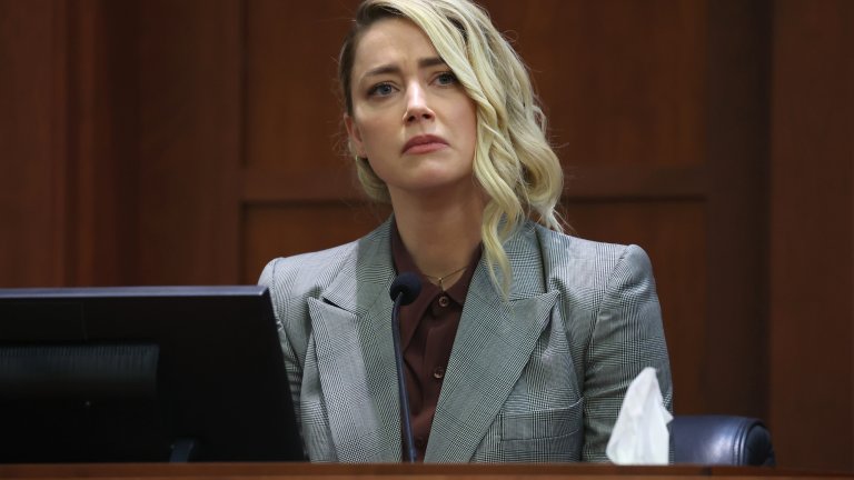 Актрисата свидетелства, че иска единствено Джони Деп да я остави намира и да продължи с живота си