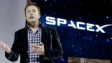 SpaceX е избрана да построи апарата, с който МКС да бъде изведена от орбита