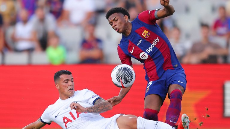 Зрелище с 6 гола между Барселона и Тотнъм за трофея "Жоан Гампер" (видео)