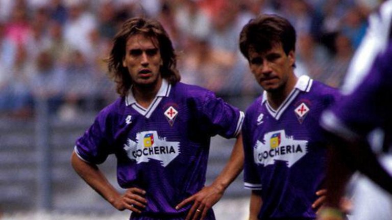 Габриел Батистута и Дунга с екипа на италианския Фиорентина. Габигол прекара почти 10 години във Флоренция в периода 1991–2000 и е един от най-големите любимци на тифозите. Дунга бе играч на "виолетовите" между 1988–а и 1992-ра.