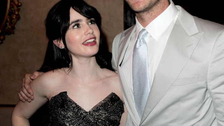 Лили Колинс и Арми Хамър, който е в ролята на принца