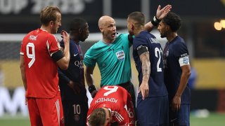 Кошмарна контузия и 2 червени картона помрачиха шоуто между ПСЖ и Байерн