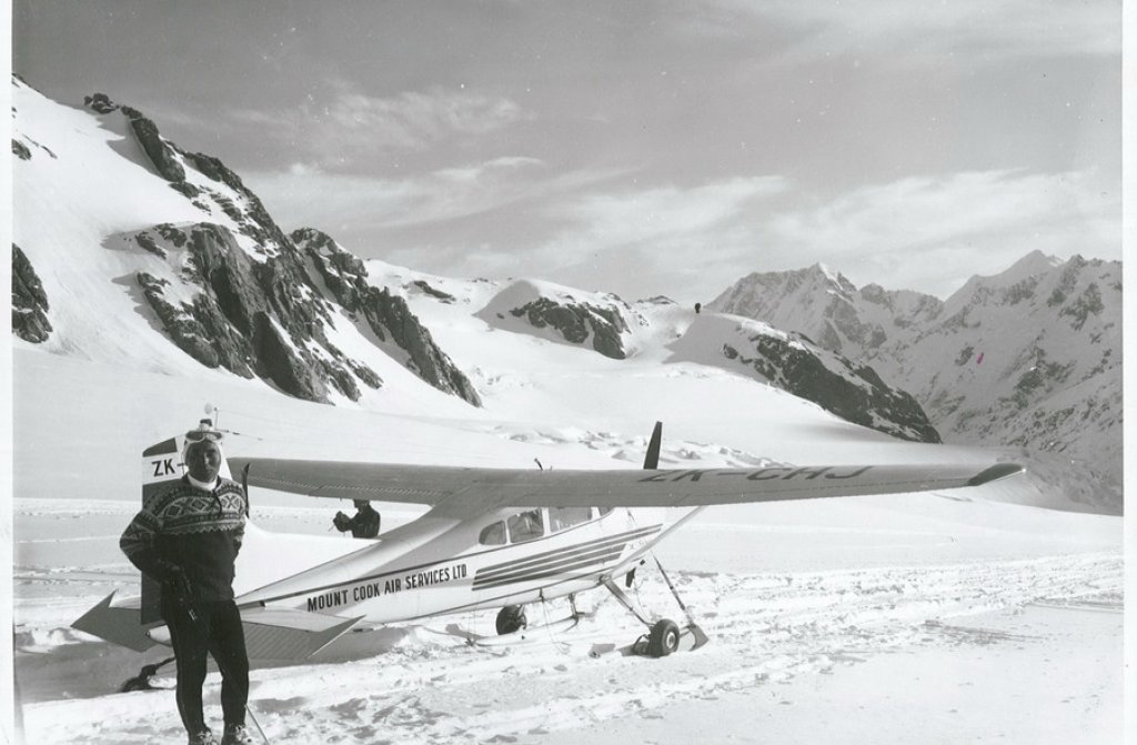 Yuichiro_Miura,_August_1966,_Tasman_Glacier,_Mt._Cook