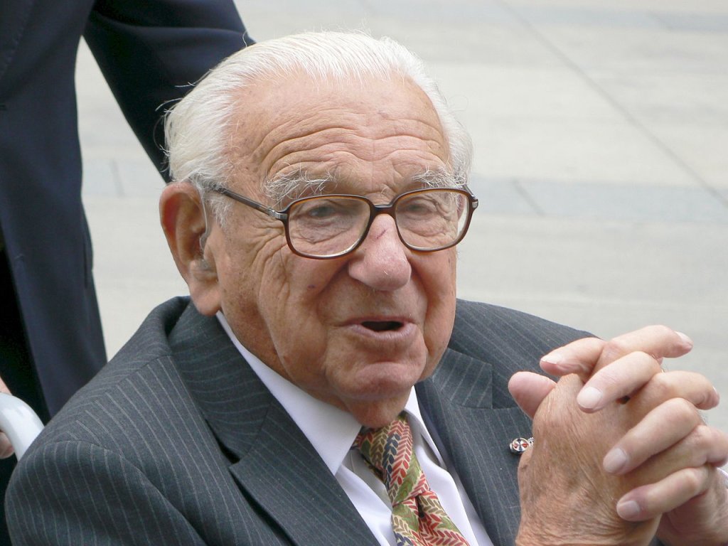 Nicholas_Winton_in_Prague