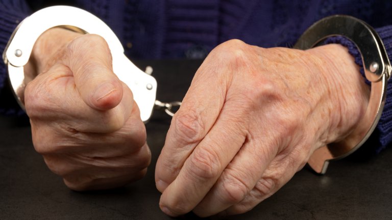 Тя е помагала на сина си, осъден за наркотрафик в Камбоджа