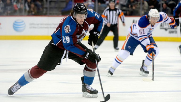 Хокеят е спорт на бързина и мощ, а Нейт Маккинън е най-бързият сред светкавиците на кънки.