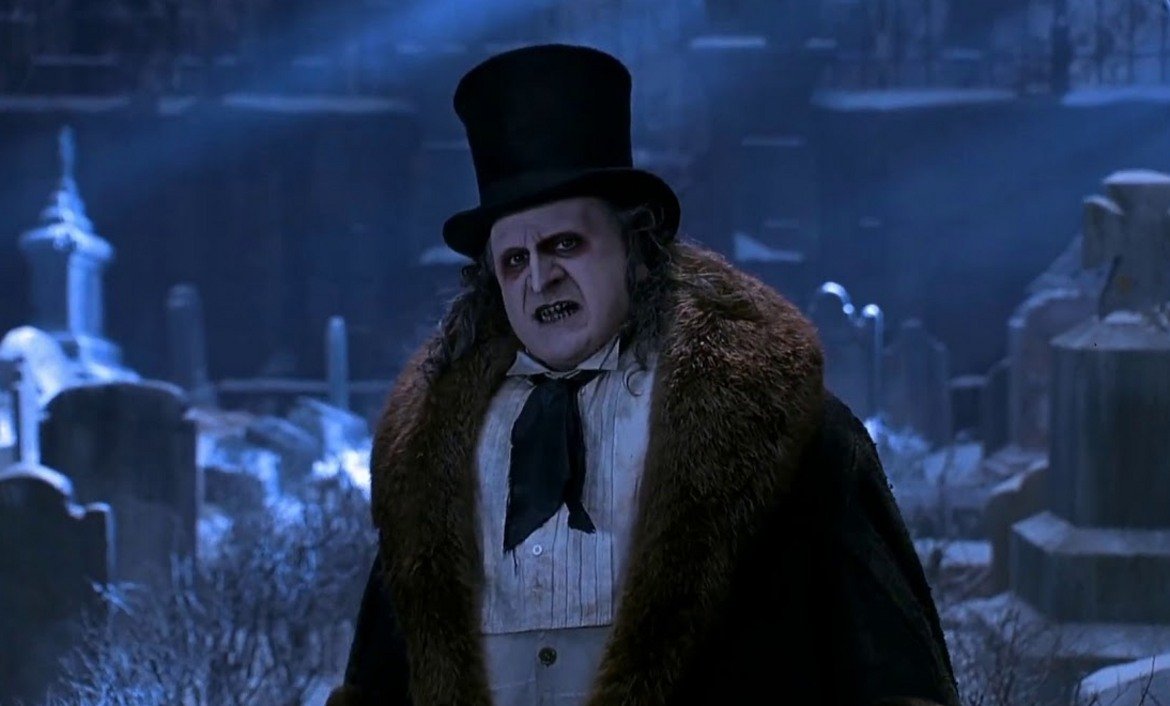 Най-очевидния вариант е ролята на престъпния бос, познат като Пингвина (на снимката: изигран от Дани ДеВито в "Батман се завръща").