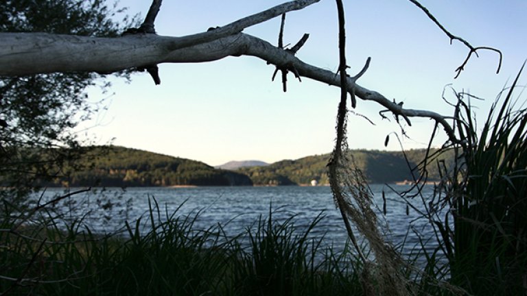 Нивото на река Искър в района на Мездра вчера се покачи до 2,30 м