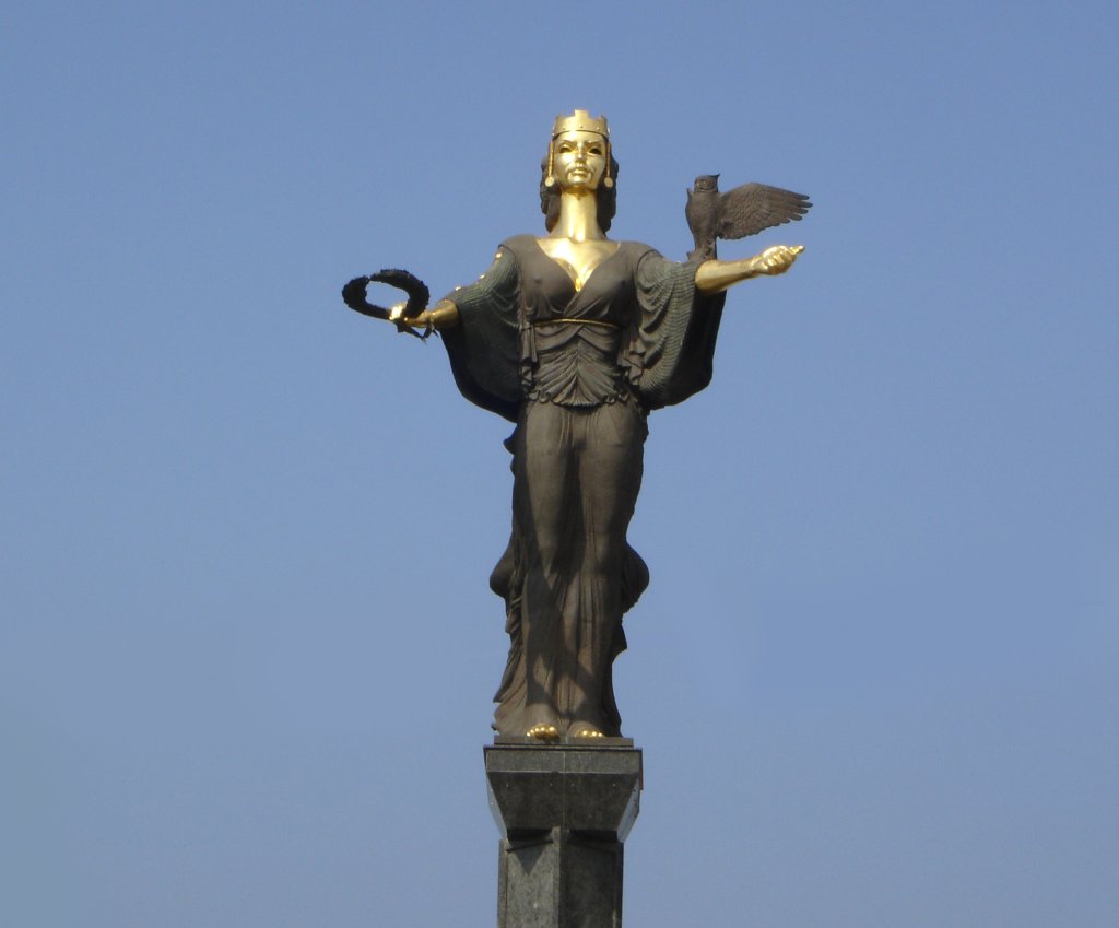 статуята на София