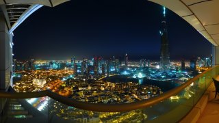 burj dubai at night