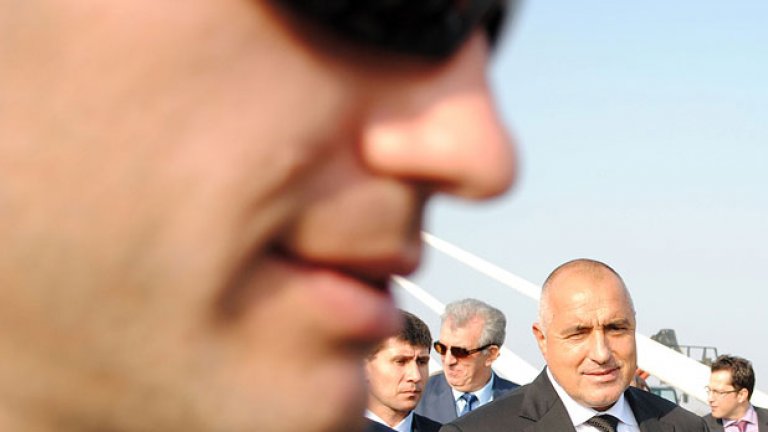Ще се окаже, че премиерът Борисов е бил под зоркото око на не една и две родни служби