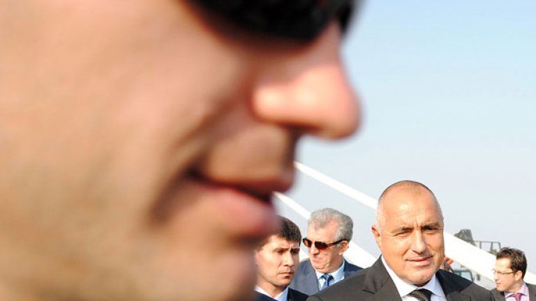 Много лица и само едно на фокус