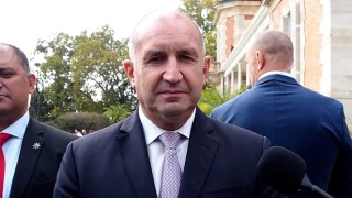 Президентът коментира действията на службите по случая